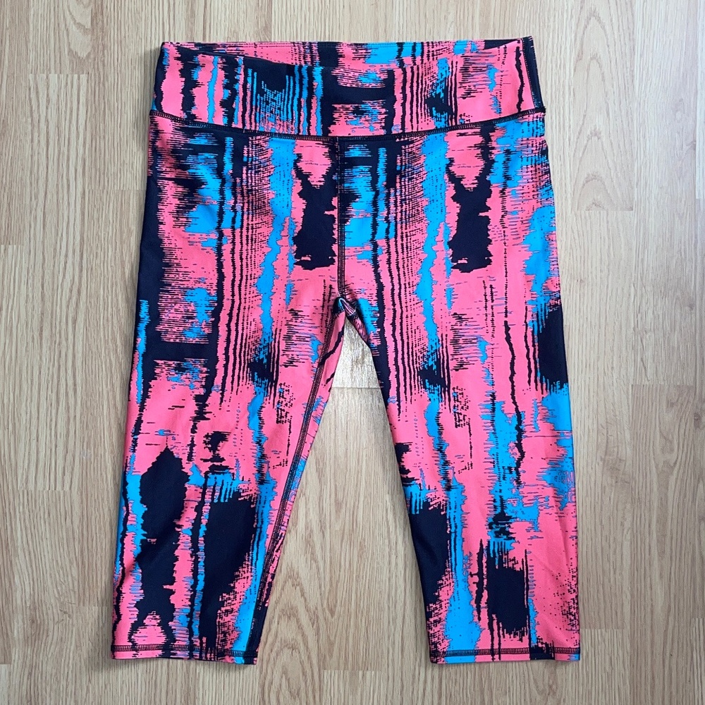 Fabletics Salar Cropped / Knee Length Multicolor … - image 3